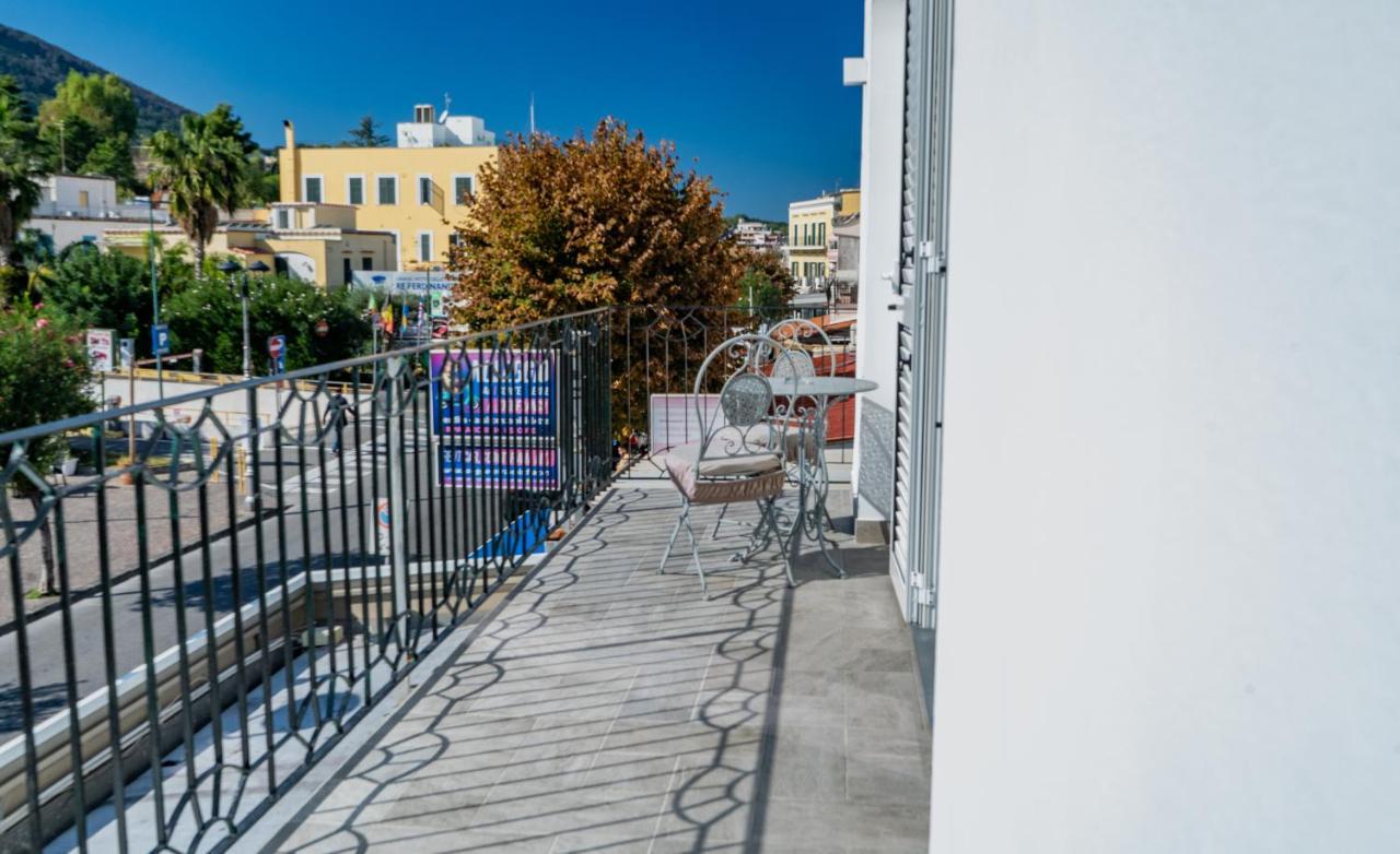 איסקיה Alloggio Nuovissimo Al Centro E Rilassante מראה חיצוני תמונה
